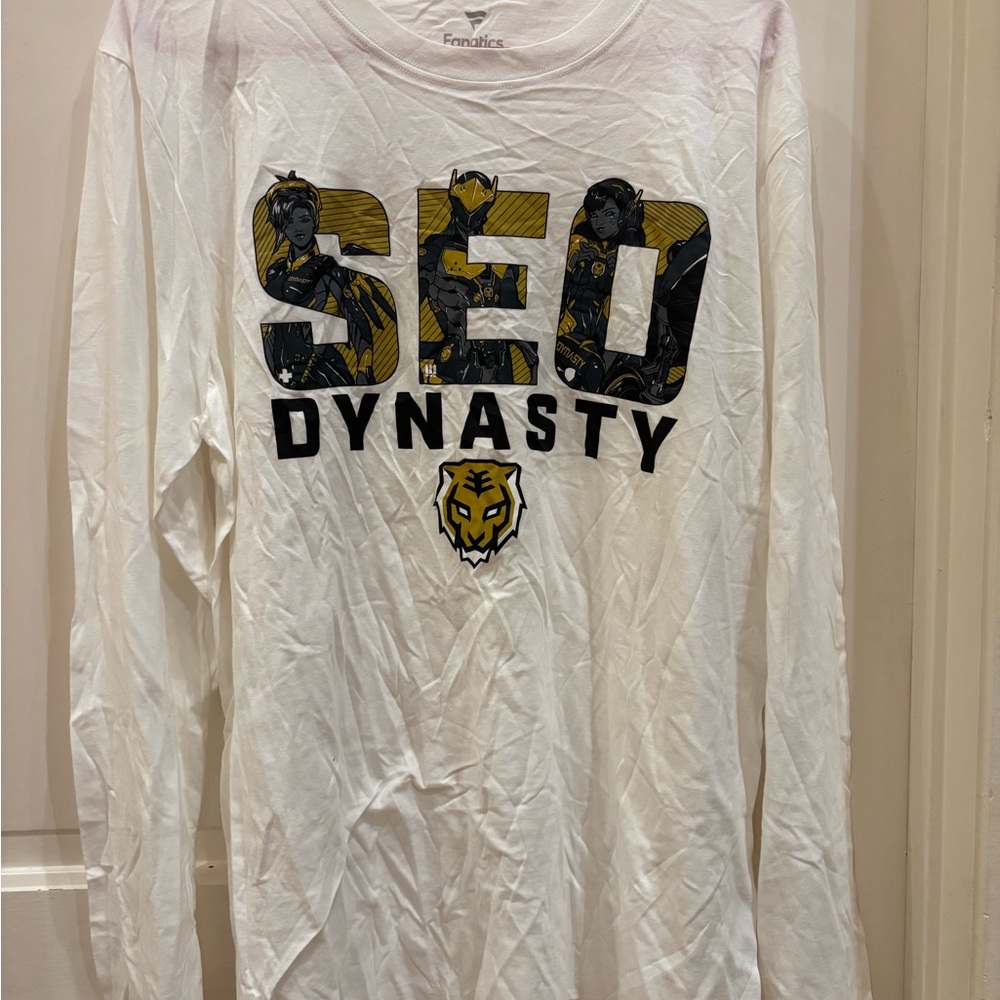 Fanatics White and Gold Dynasty Overwatch League Long Sleeve Tee